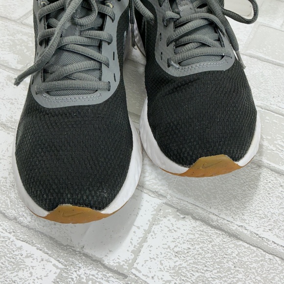 Nike Gray Men's Shoes - Picture 5 of 6